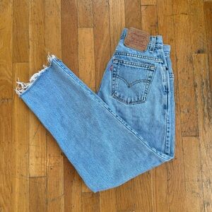 [SOLD] Vintage Levi’s 550 Jeans